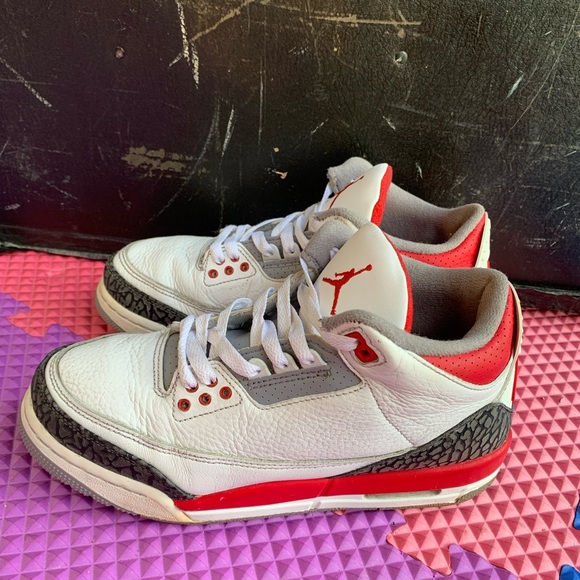Nike Jordan 3 Retro Fire Red White 2022 GS, Size 7Y - Picture 1 of 8